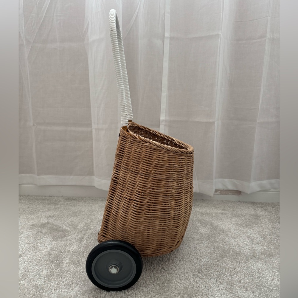LUGGY WHEELED RATTAN BASKET - Picture 5 of 9